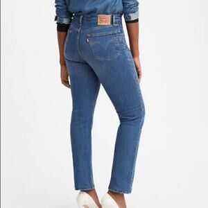 Levi’s Boyfriend Midrise dark wash blue Jeans